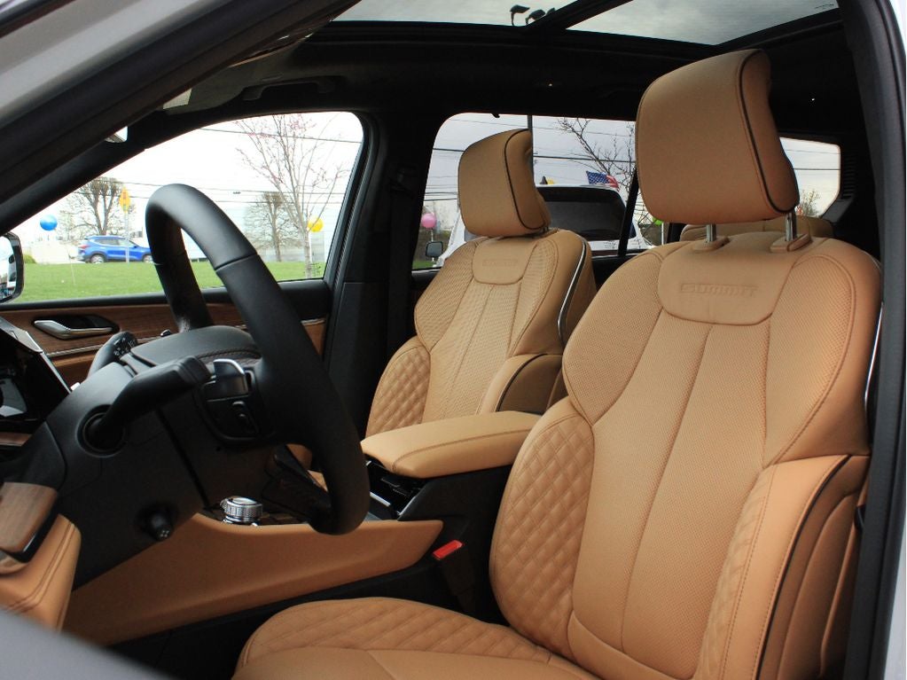2026 Jeep Grand Cherokee Summit