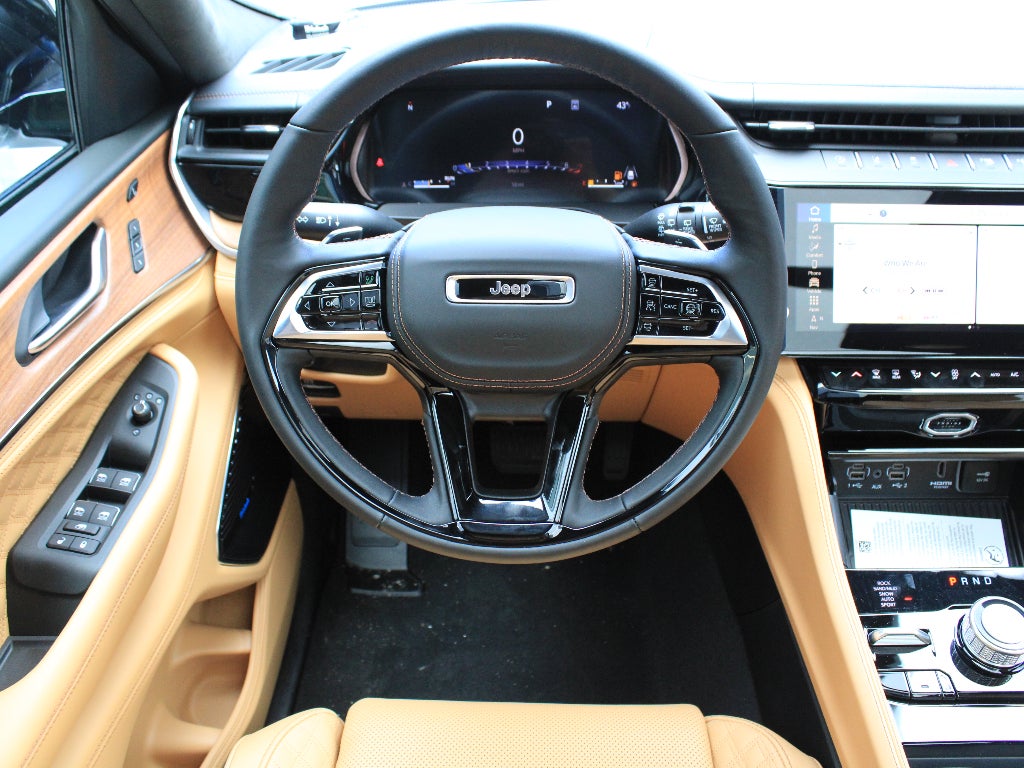 2026 Jeep Grand Cherokee Summit