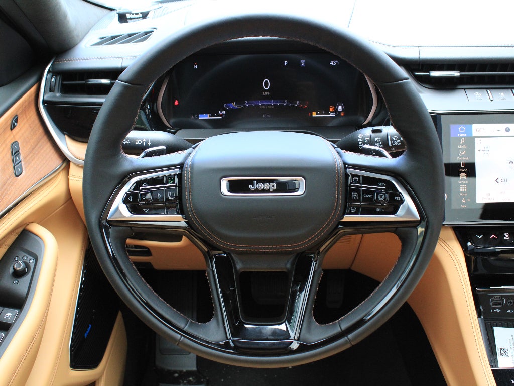 2026 Jeep Grand Cherokee Summit