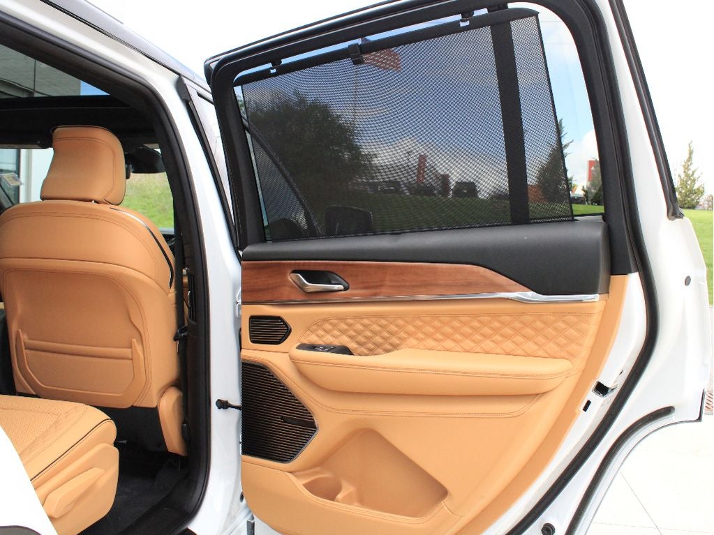 2026 Jeep Grand Cherokee Summit