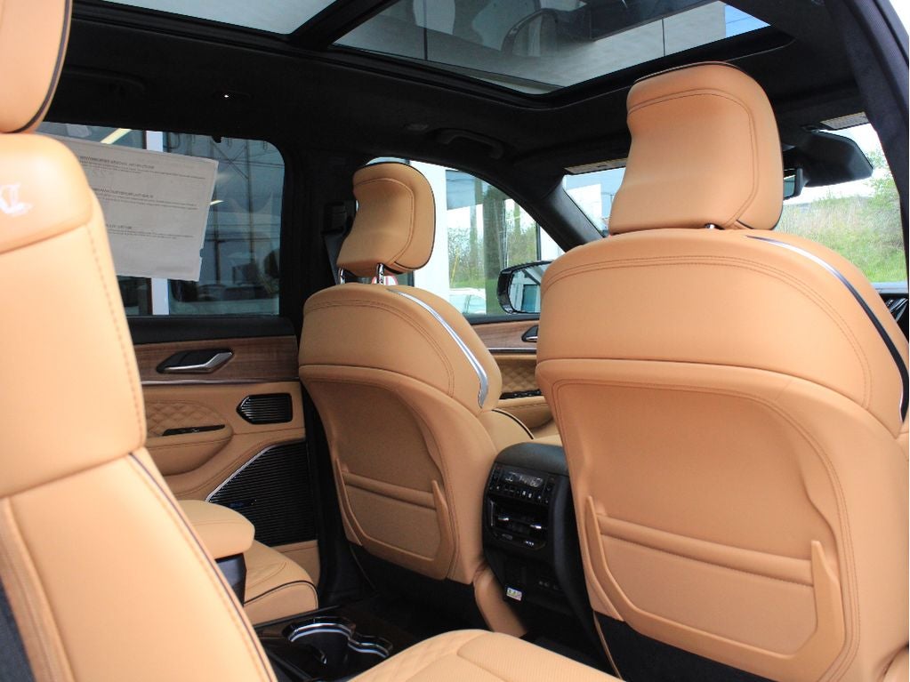 2026 Jeep Grand Cherokee Summit