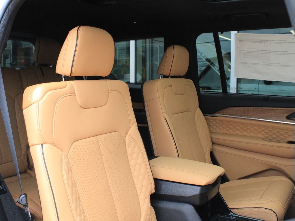 2026 Jeep Grand Cherokee Summit