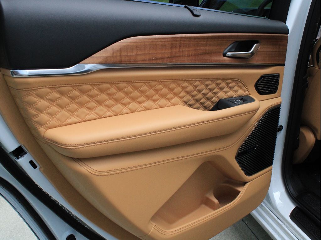 2026 Jeep Grand Cherokee Summit