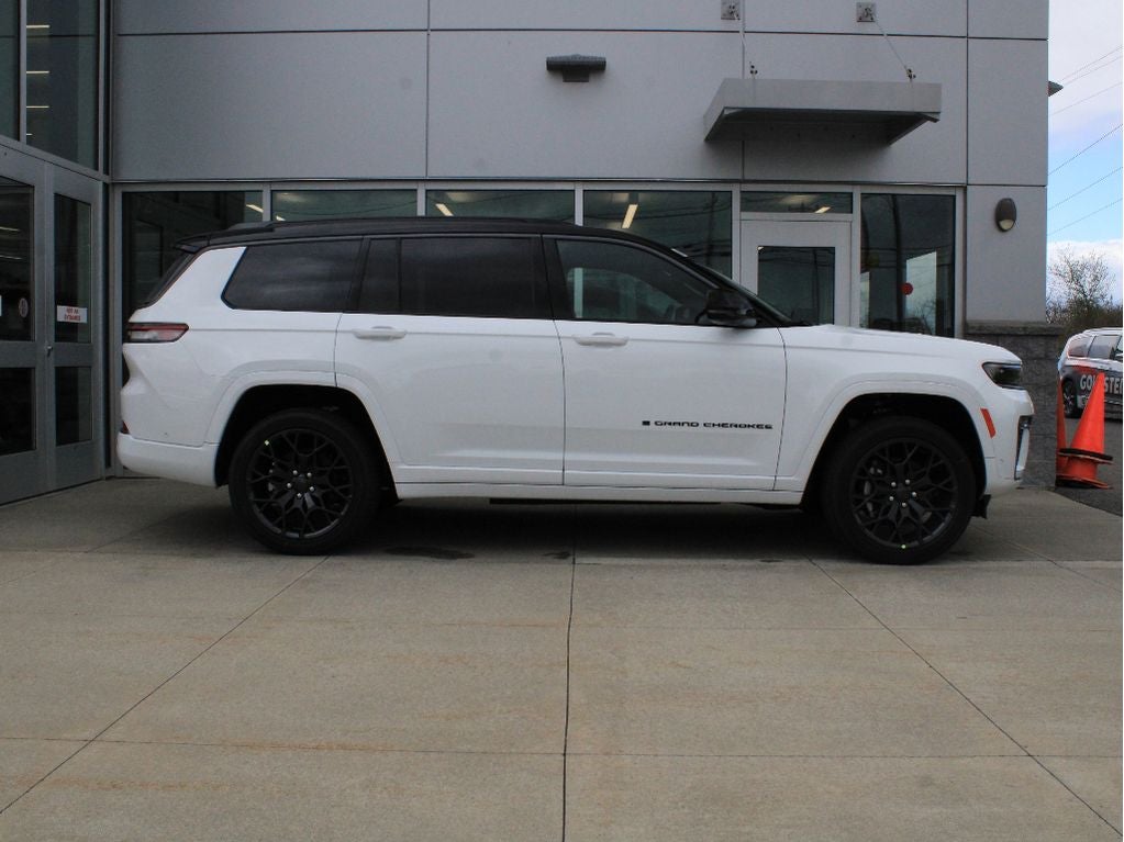 2026 Jeep Grand Cherokee Summit