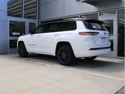 2026 Jeep Grand Cherokee Summit