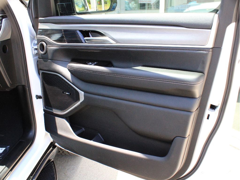2026 Jeep Grand Wagoneer Upland