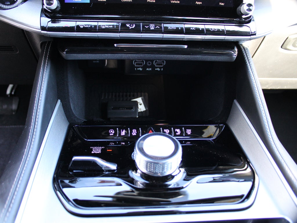 2026 Jeep Grand Wagoneer Base