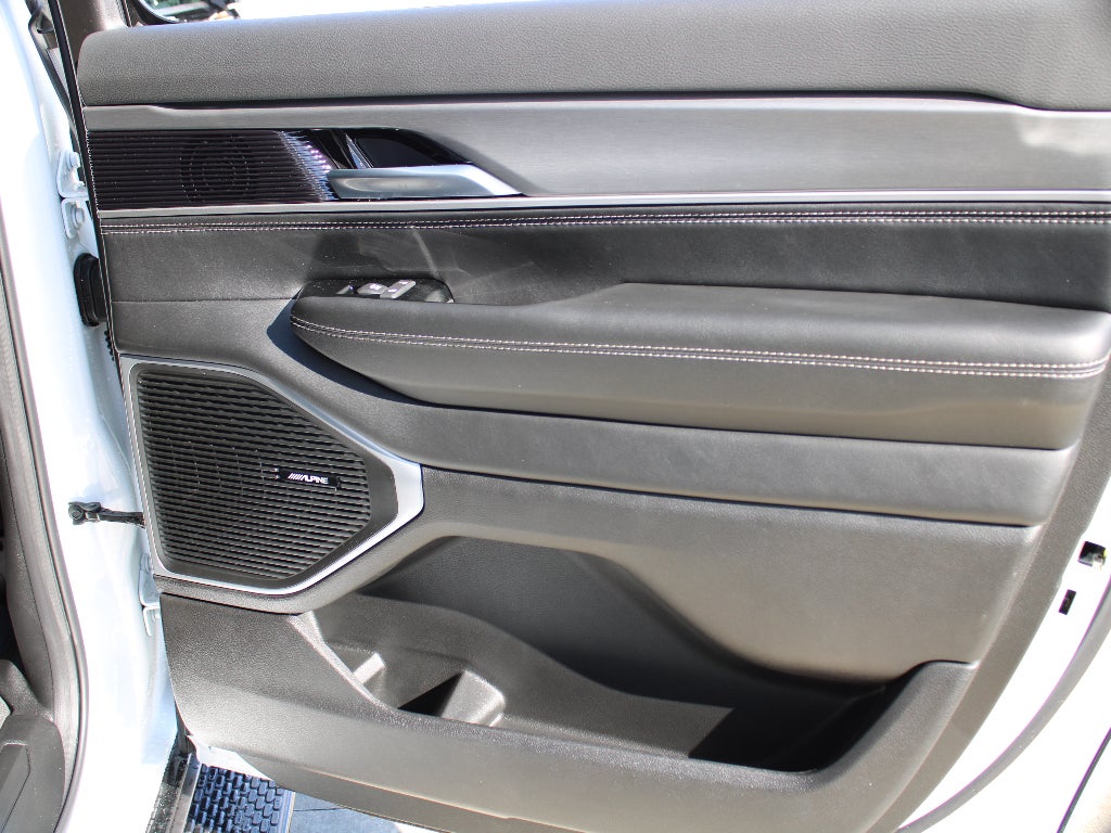 2026 Jeep Grand Wagoneer Base