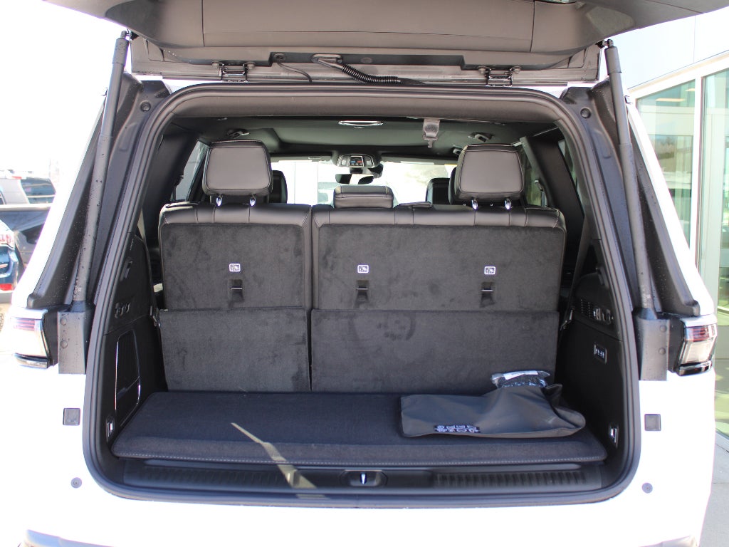 2026 Jeep Grand Wagoneer Base