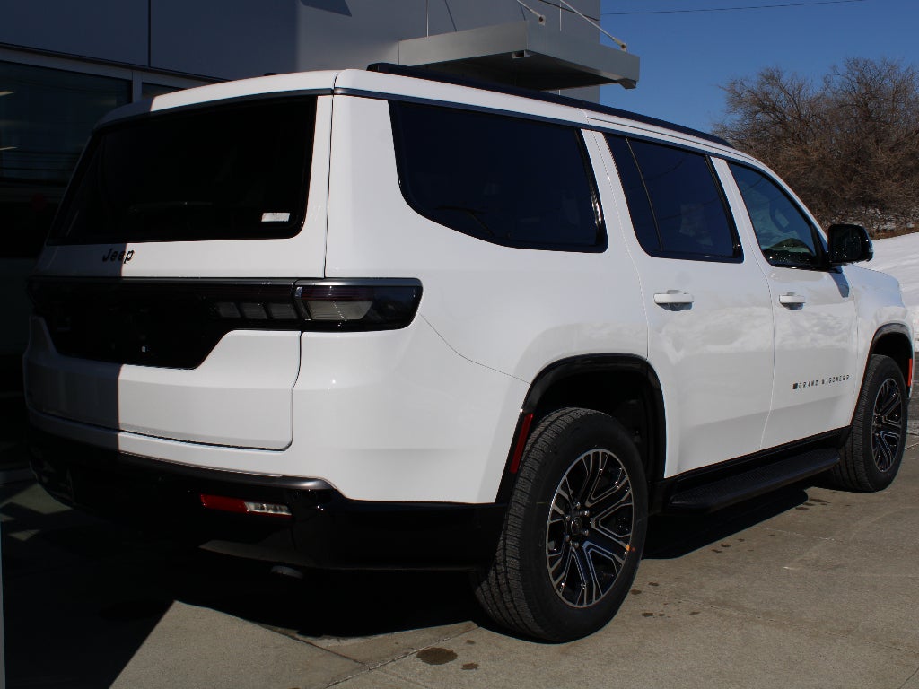 2026 Jeep Grand Wagoneer Base