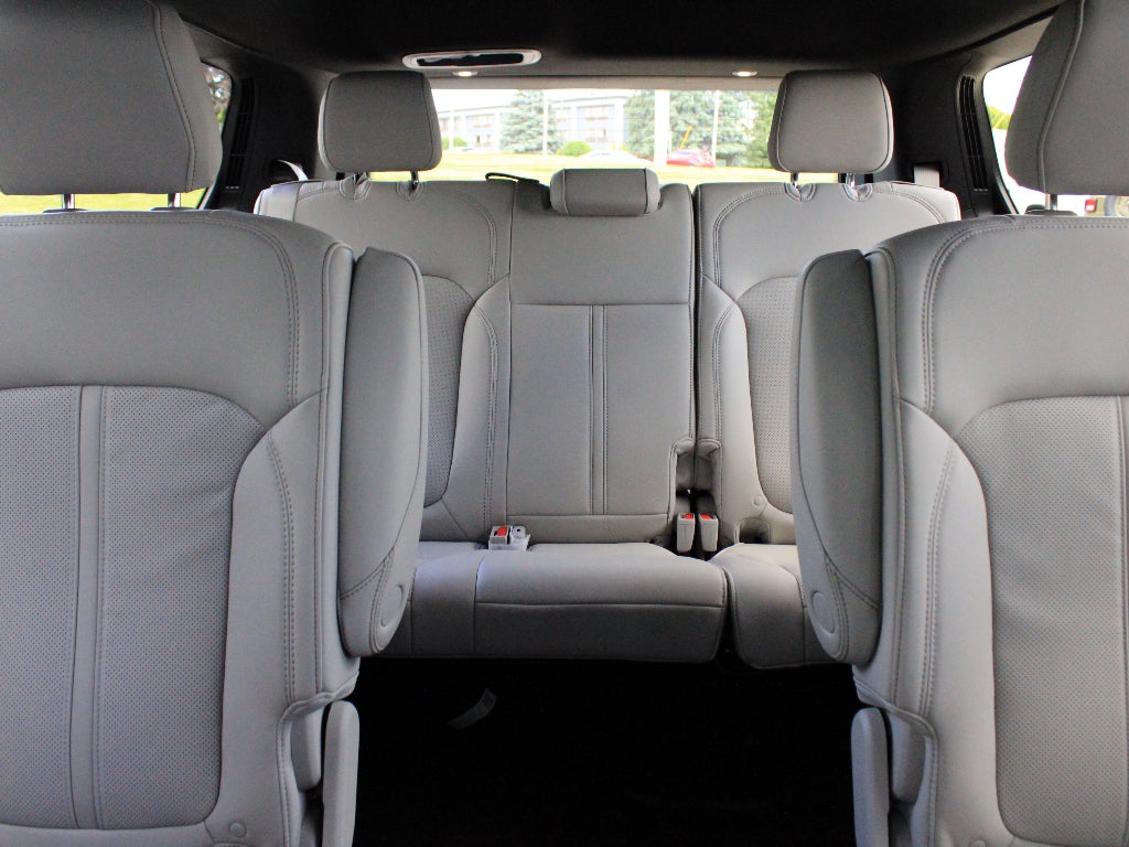 2026 Jeep Grand Wagoneer Base