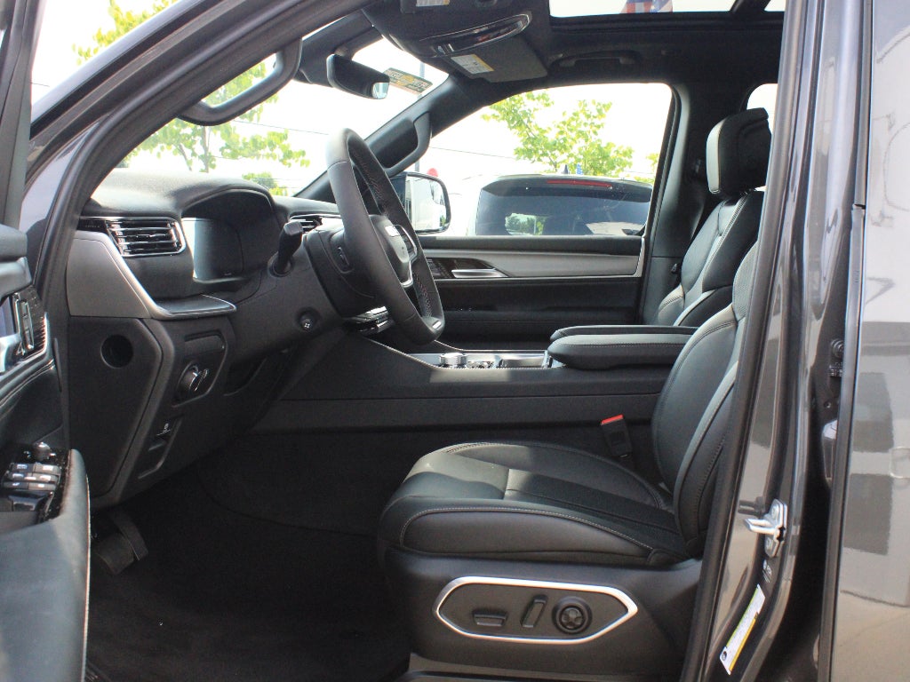 2026 Jeep Grand Wagoneer Upland