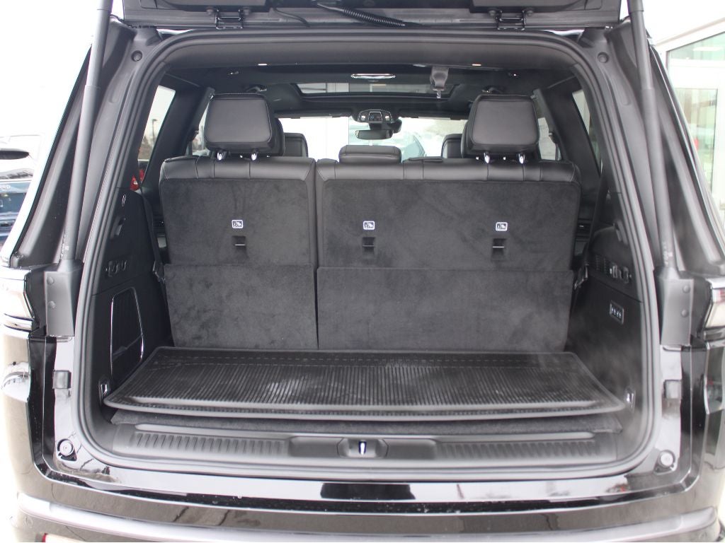 2026 Jeep Grand Wagoneer Base