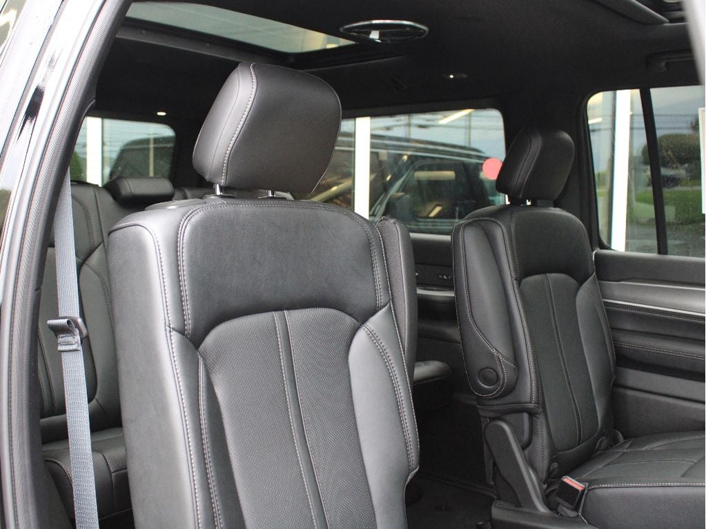 2026 Jeep Grand Wagoneer Base