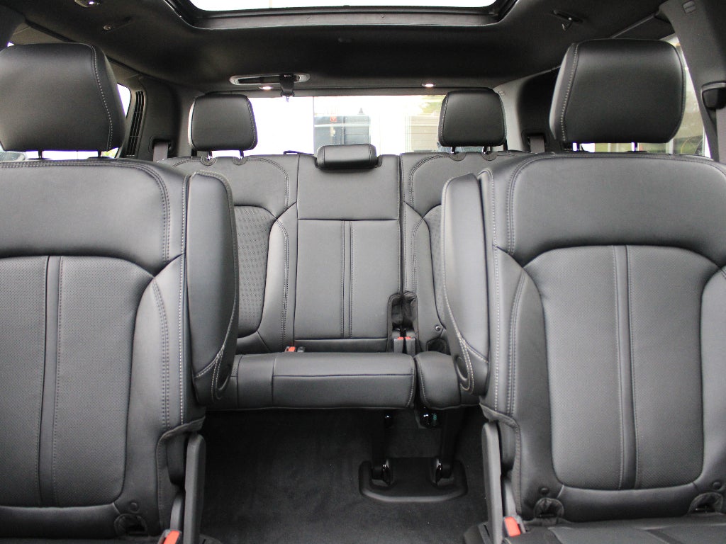 2026 Jeep Grand Wagoneer Base