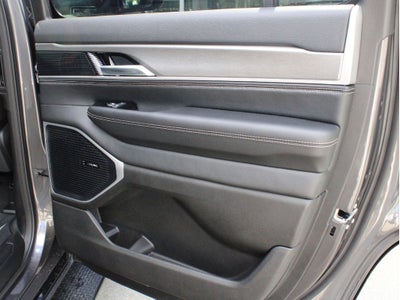 2026 Jeep Grand Wagoneer Base