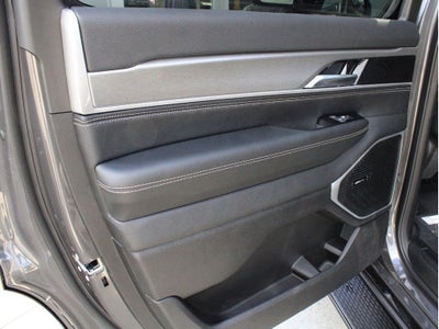 2026 Jeep Grand Wagoneer Base