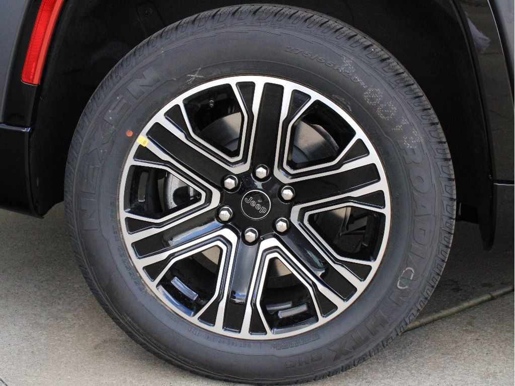 2026 Jeep Grand Wagoneer Base