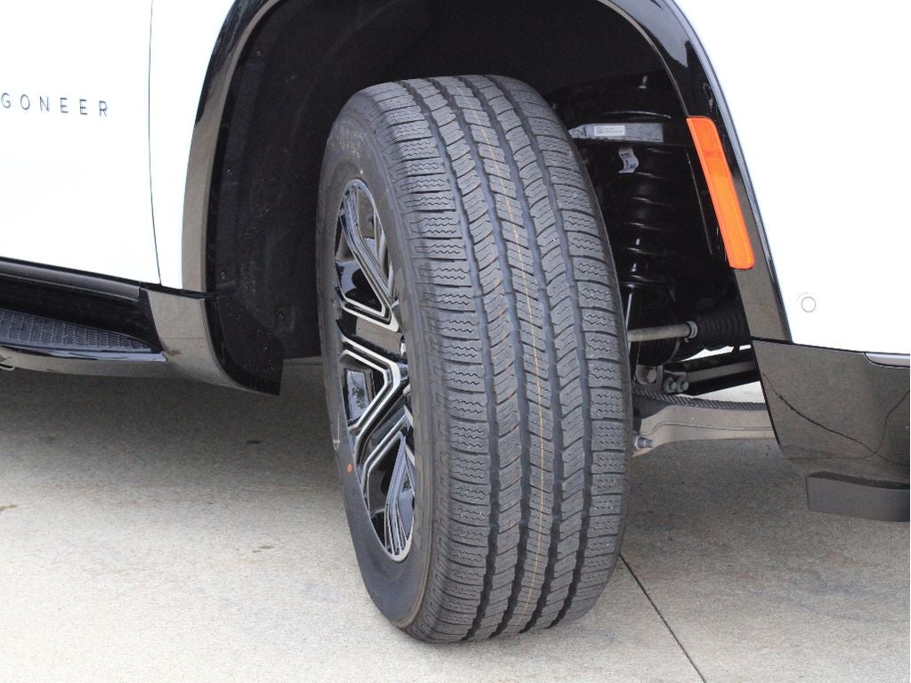 2026 Jeep Grand Wagoneer Base