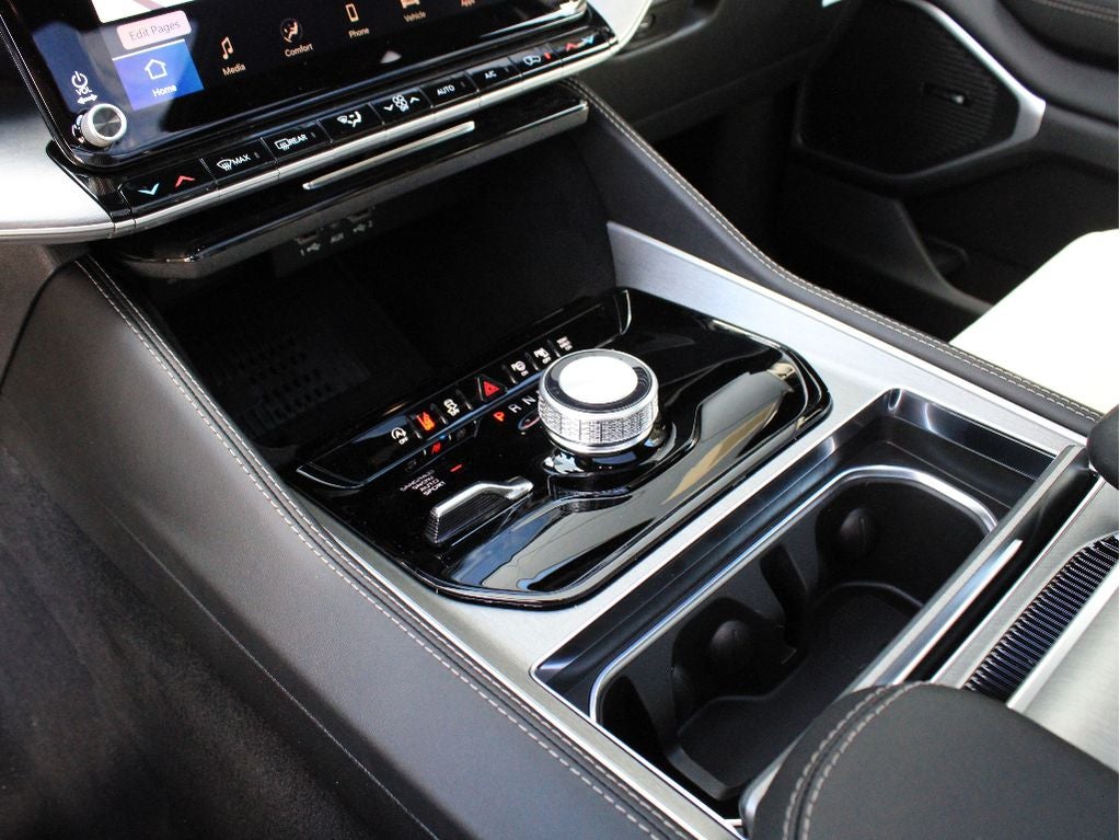 2026 Jeep Grand Wagoneer Base