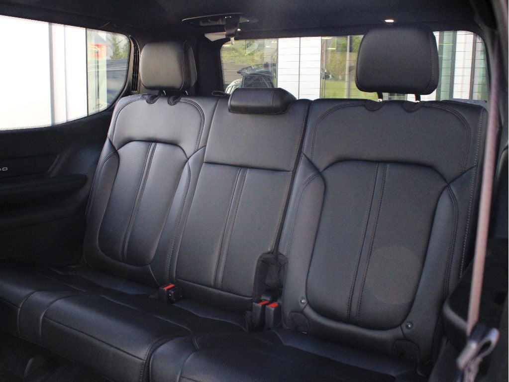 2026 Jeep Grand Wagoneer Base