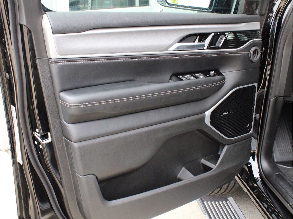 2026 Jeep Grand Wagoneer Limited Altitude
