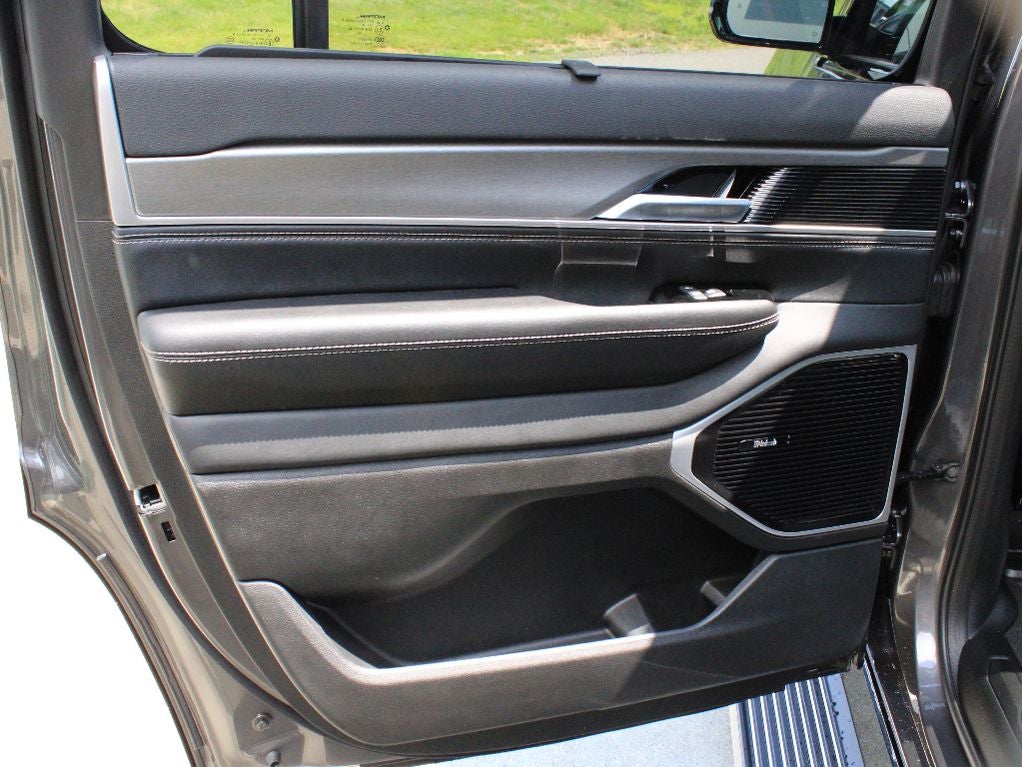 2026 Jeep Grand Wagoneer Limited Reserve