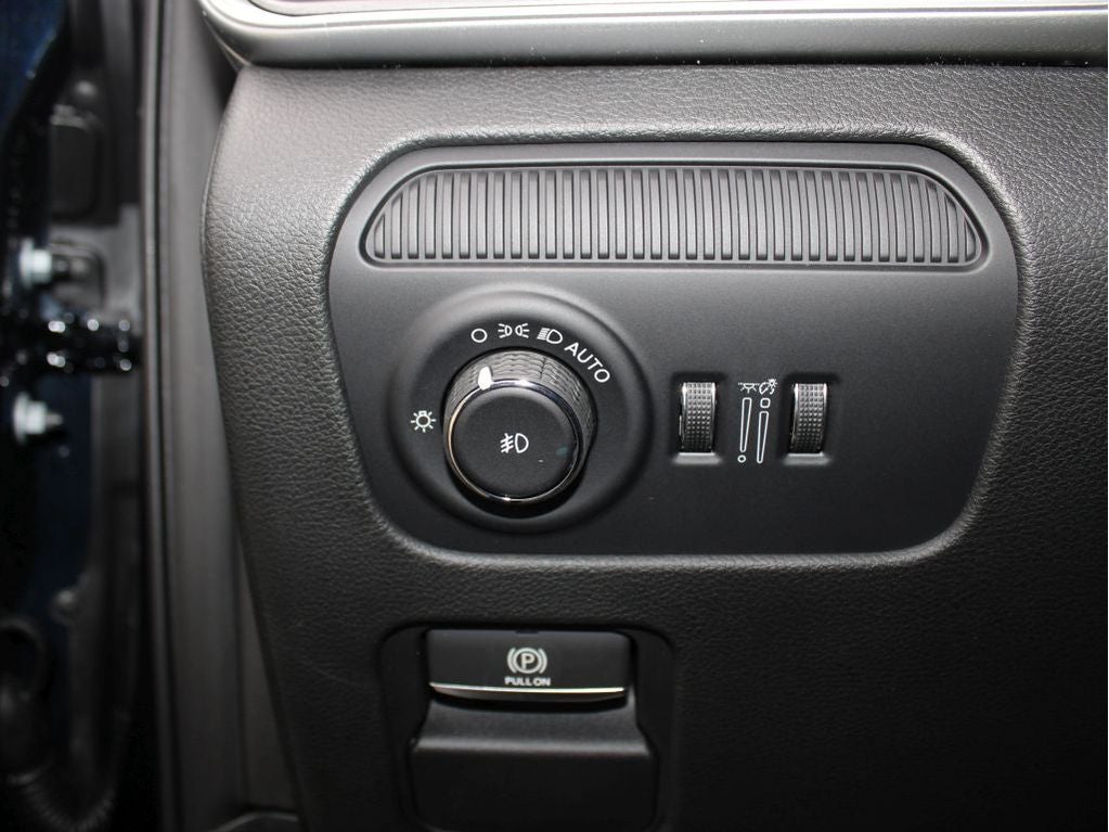 2025 Jeep Wagoneer Series II Carbide