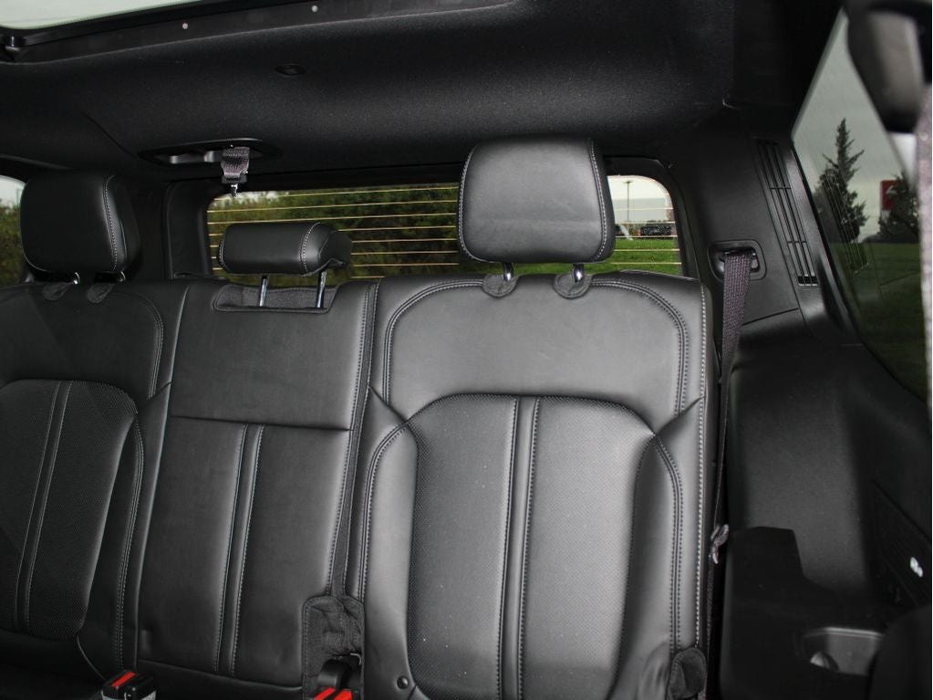 2025 Jeep Wagoneer Series II Carbide