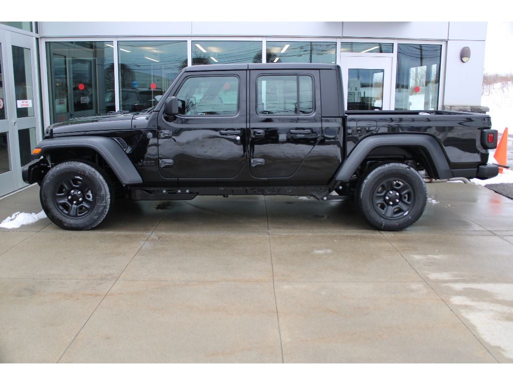 2026 Jeep Gladiator Sport