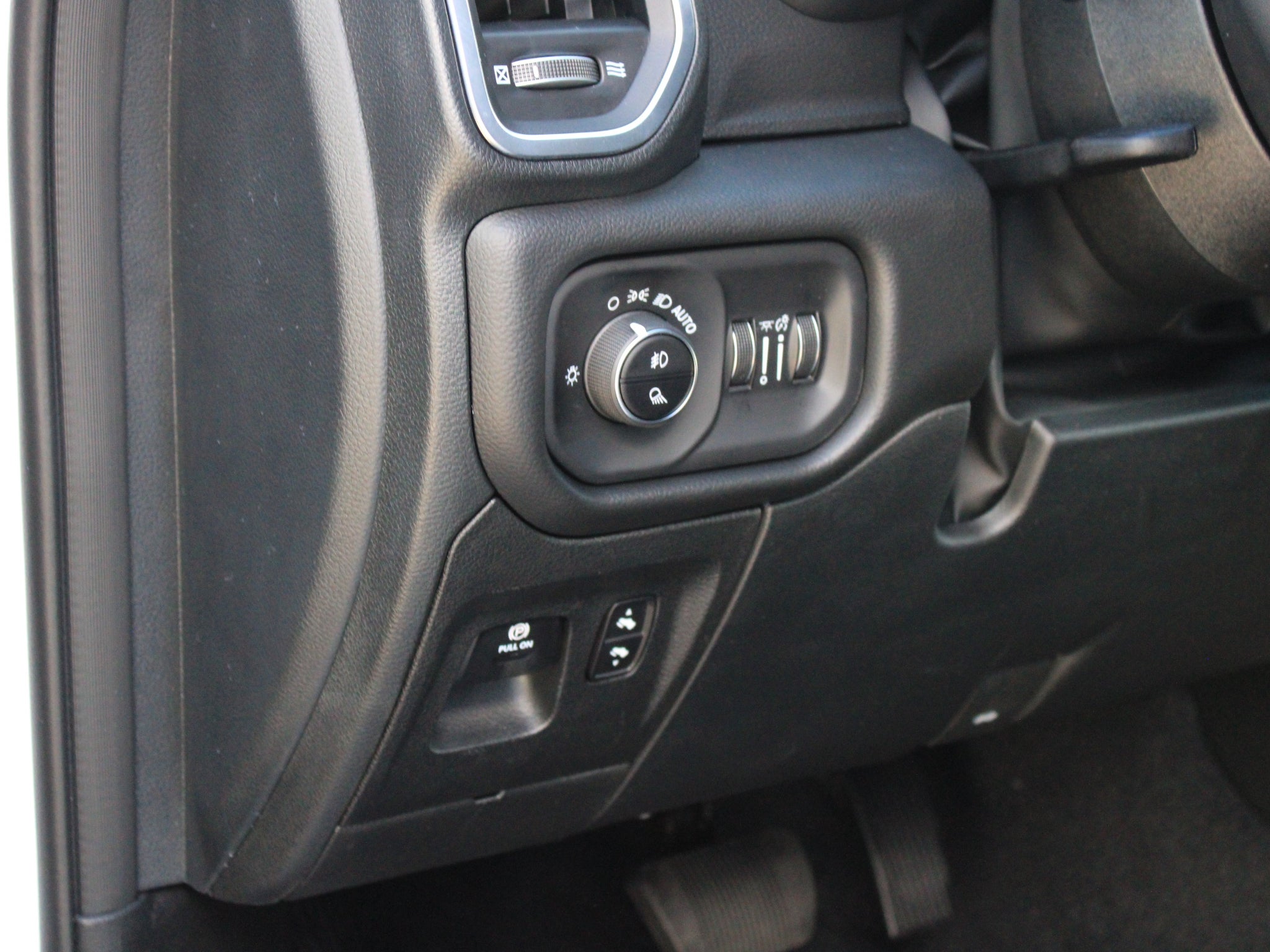 2027 RAM 1500 Big Horn