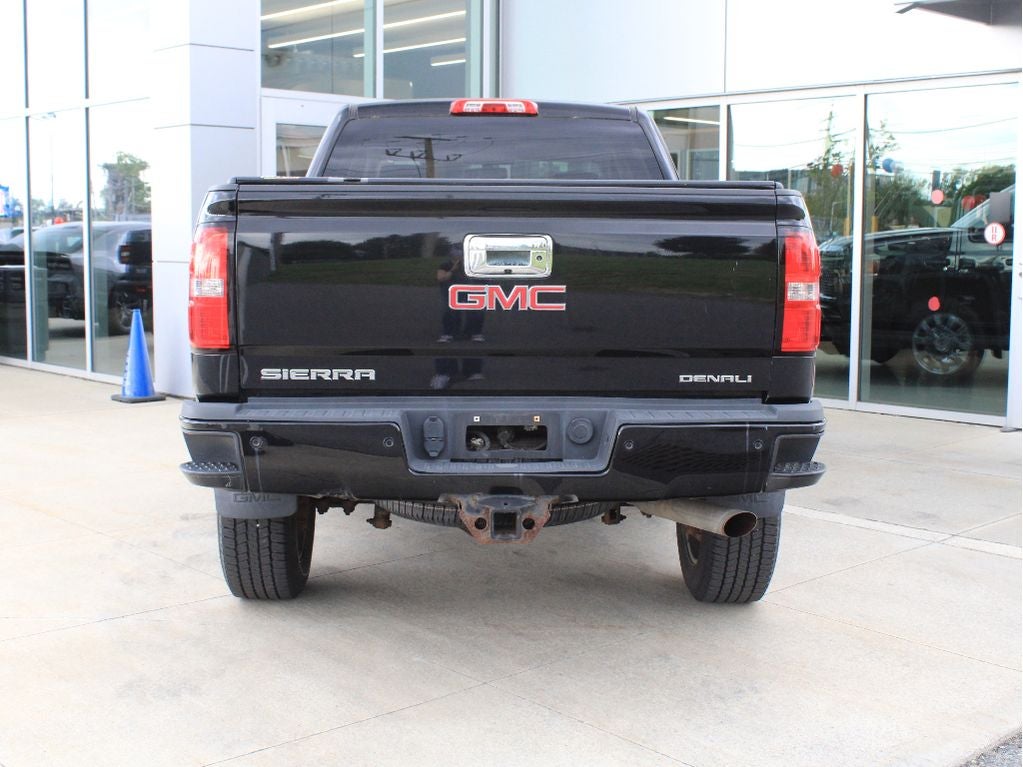2016 GMC Sierra Denali