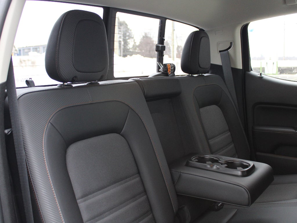 2022 GMC Canyon 4WD AT4 w/Cloth