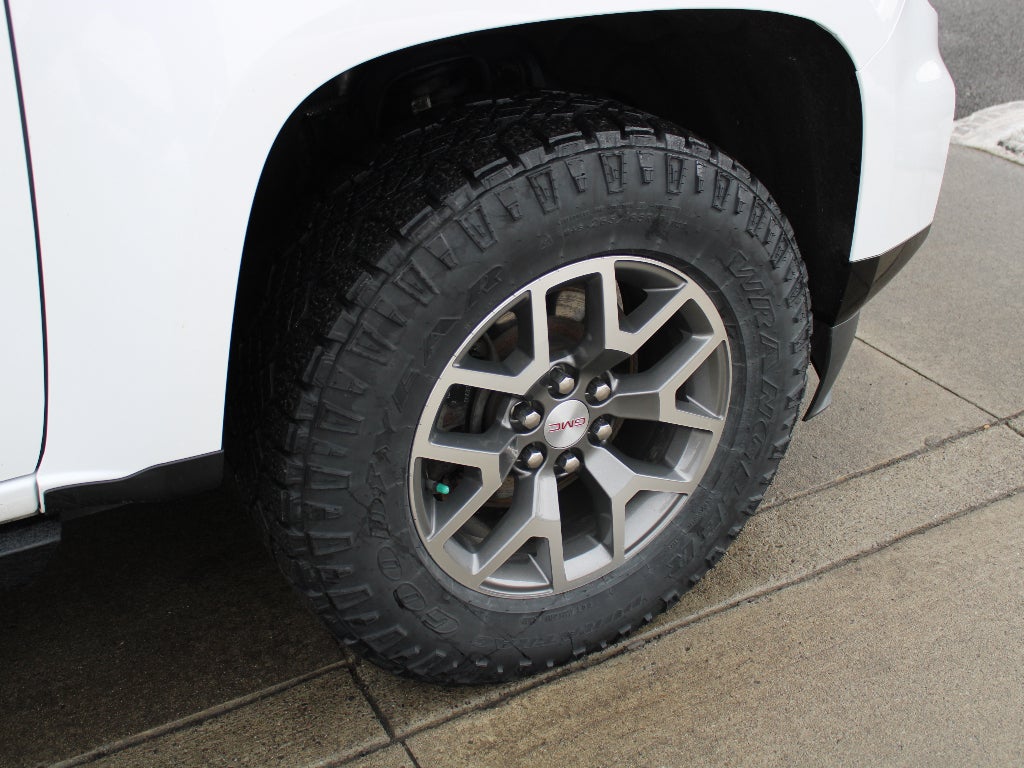 2022 GMC Canyon 4WD AT4 w/Cloth