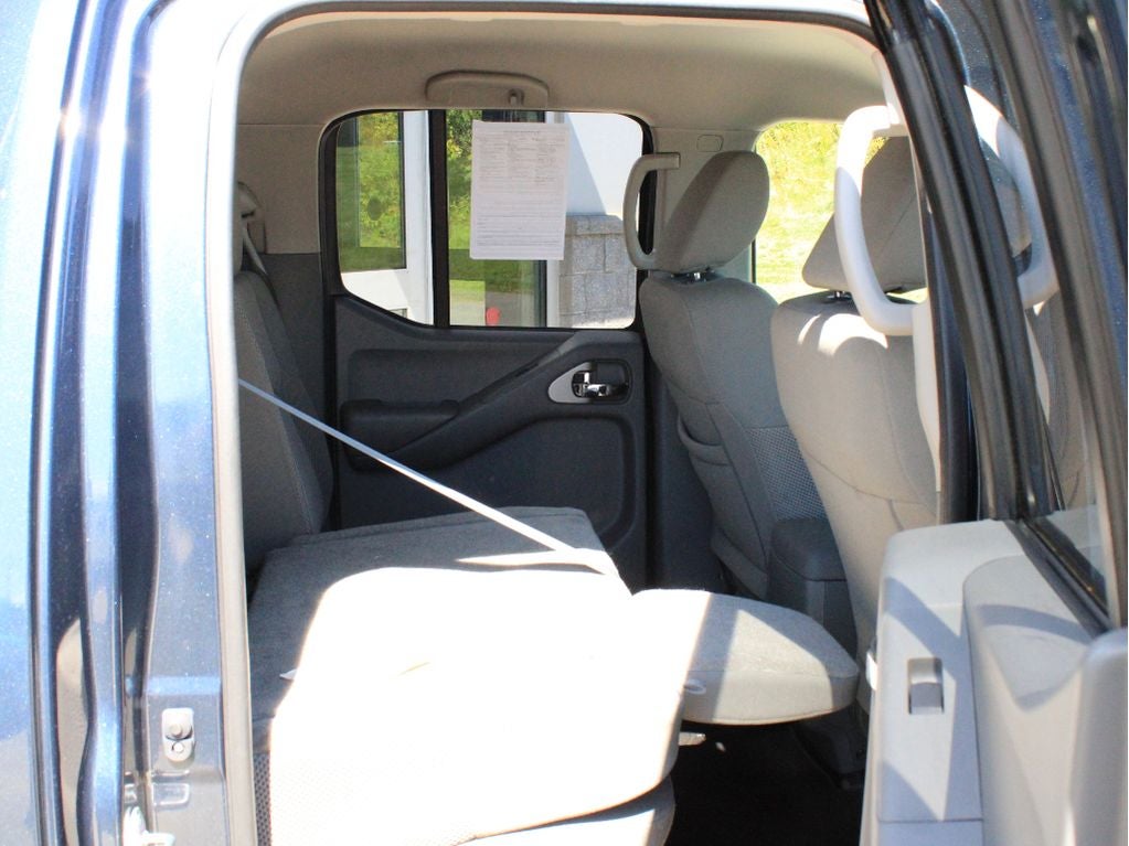 2021 Nissan Frontier SV