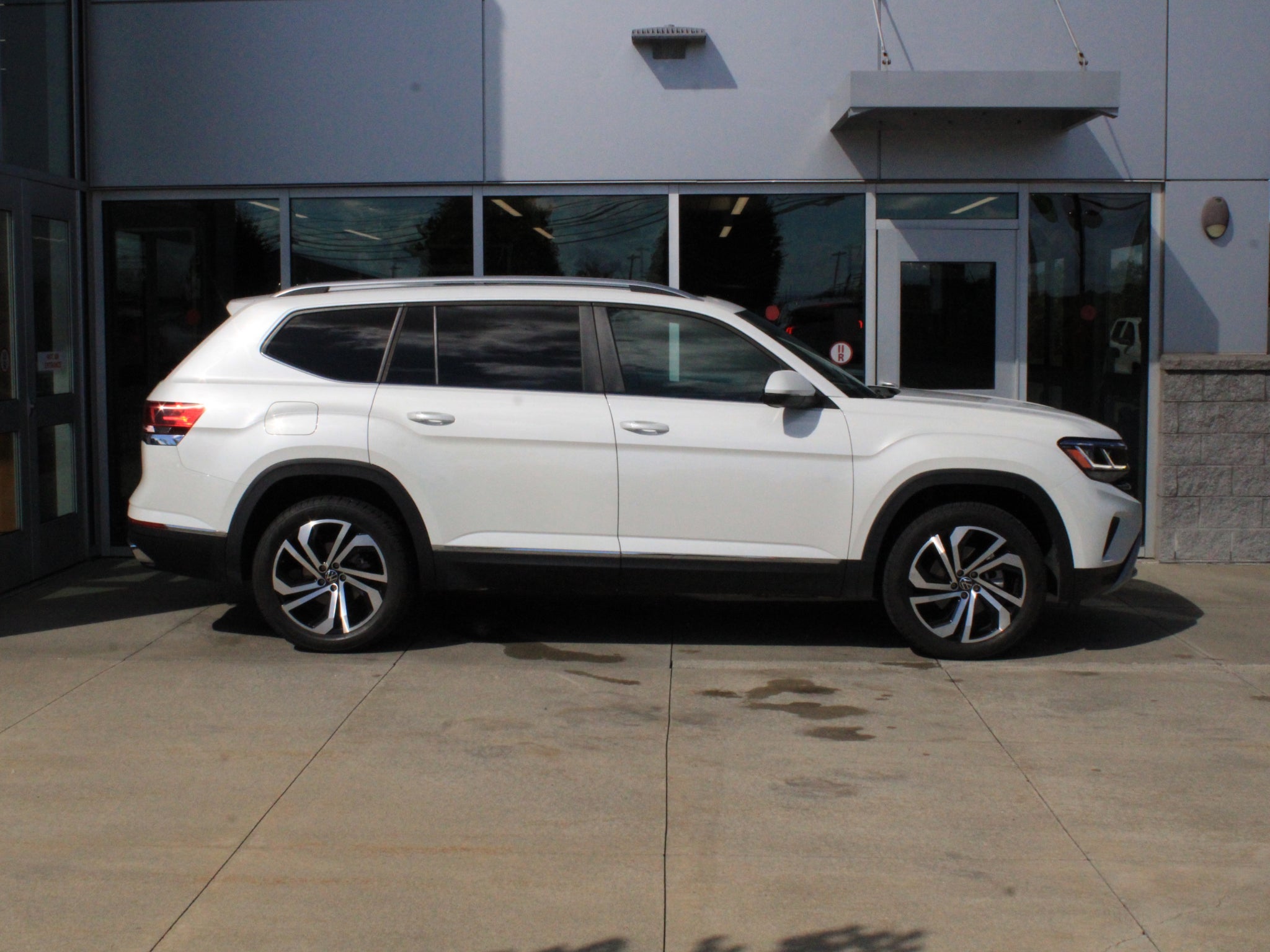2023 Volkswagen Atlas 3.6L V6 SEL