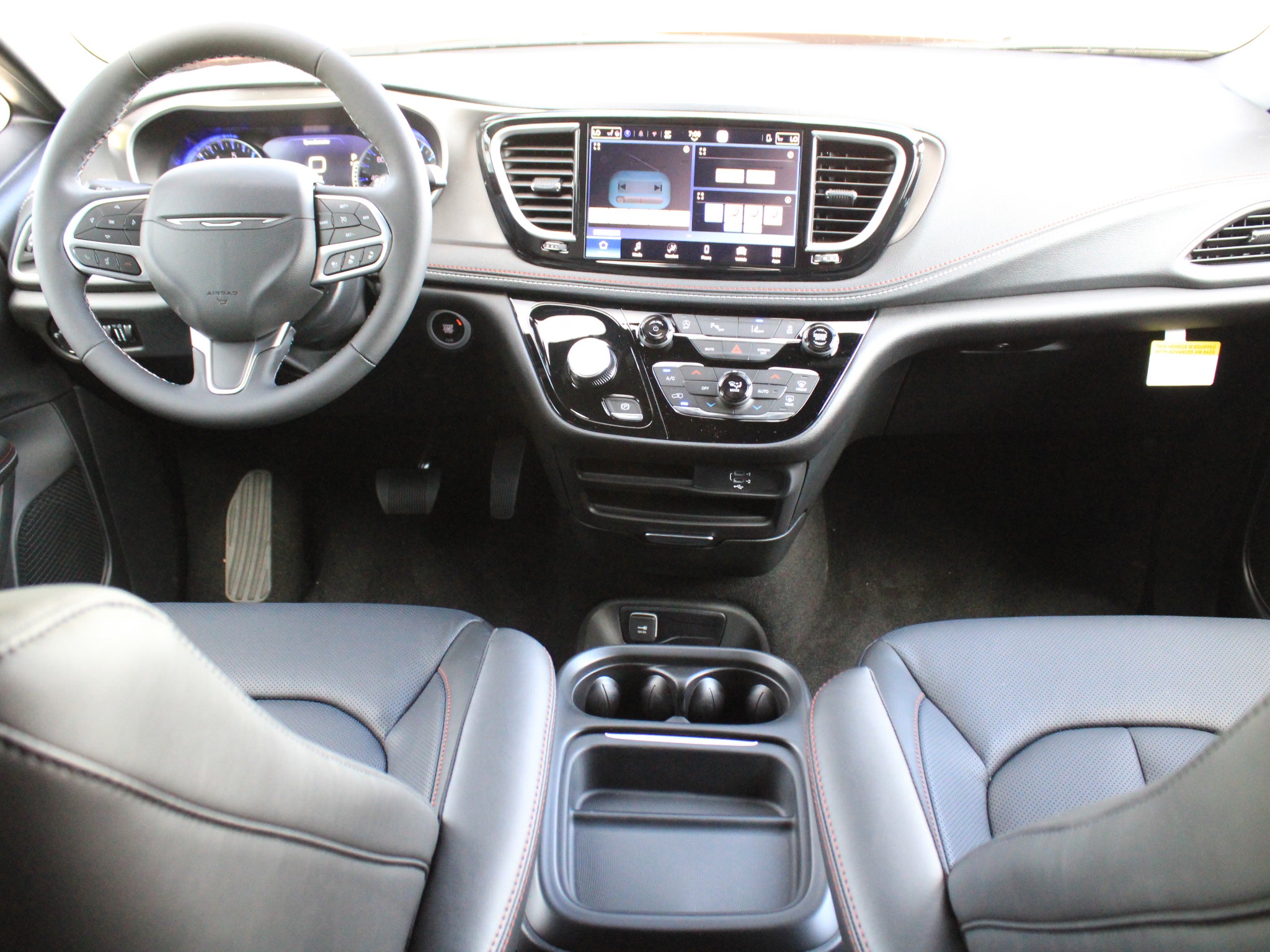 2027 Chrysler Pacifica Select