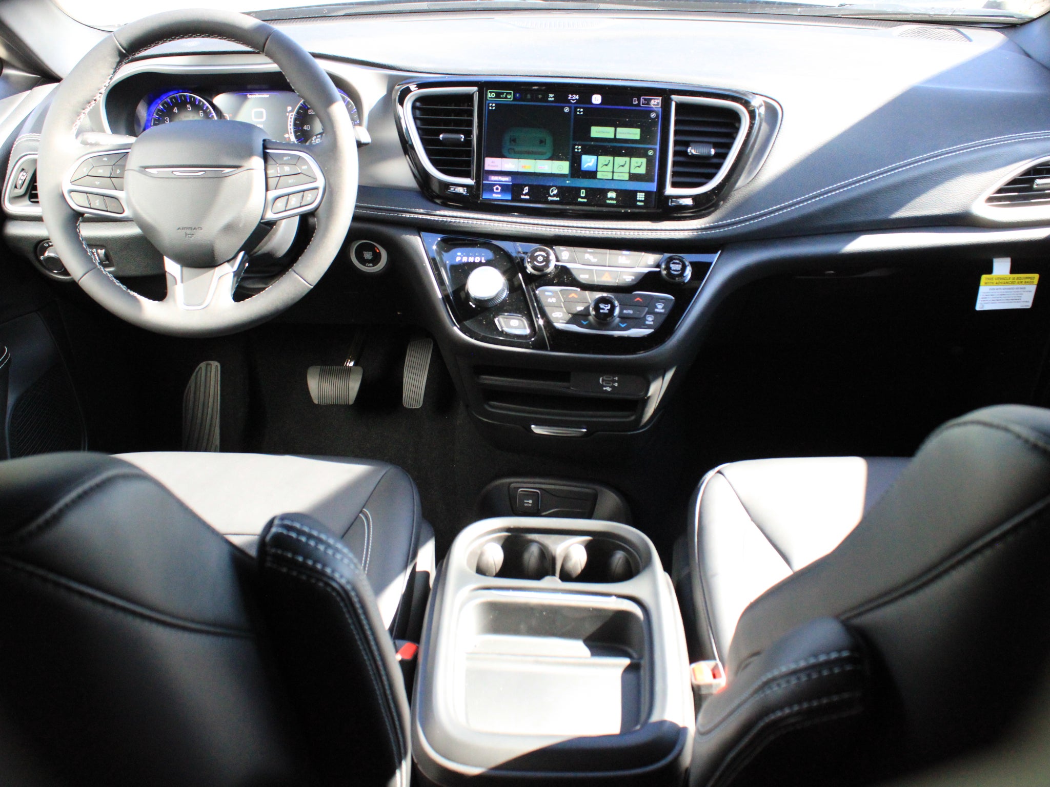 2027 Chrysler Pacifica Select