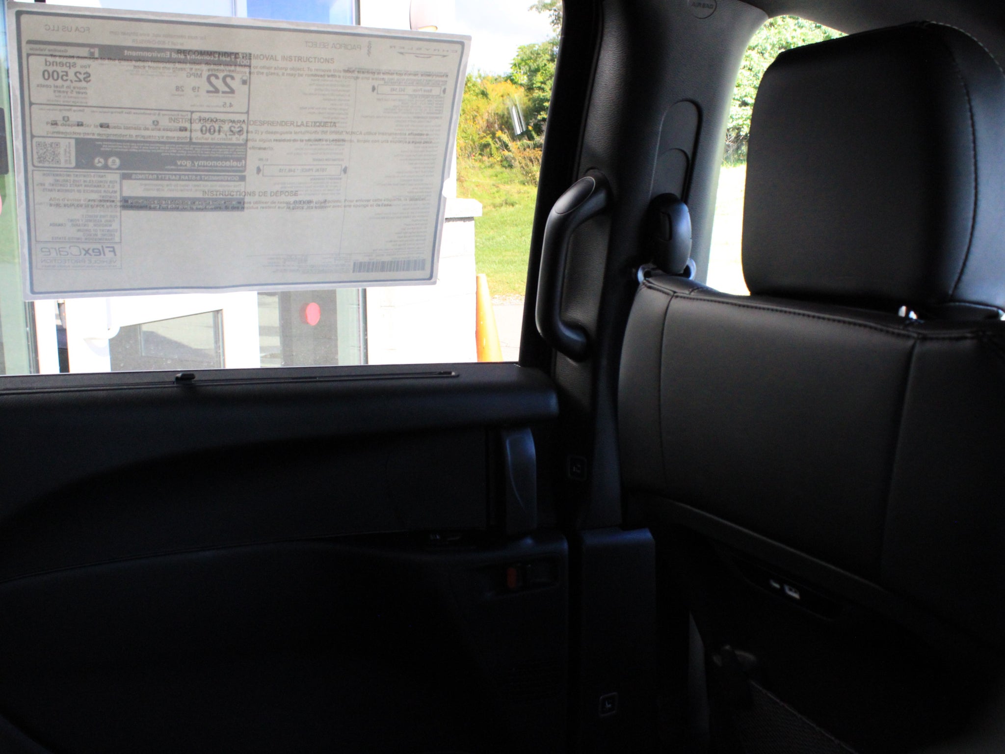 2027 Chrysler Pacifica Select