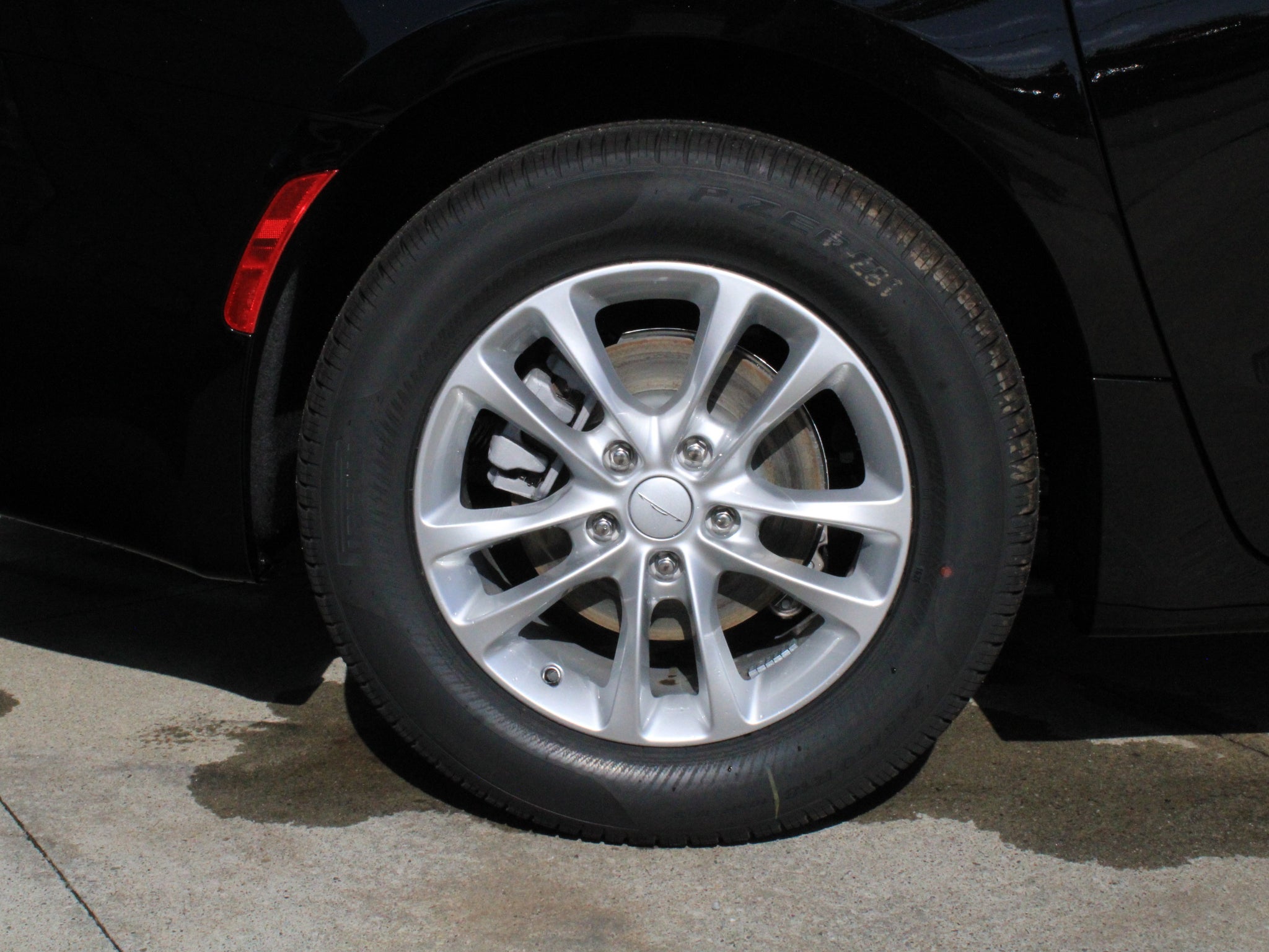2027 Chrysler Pacifica Select