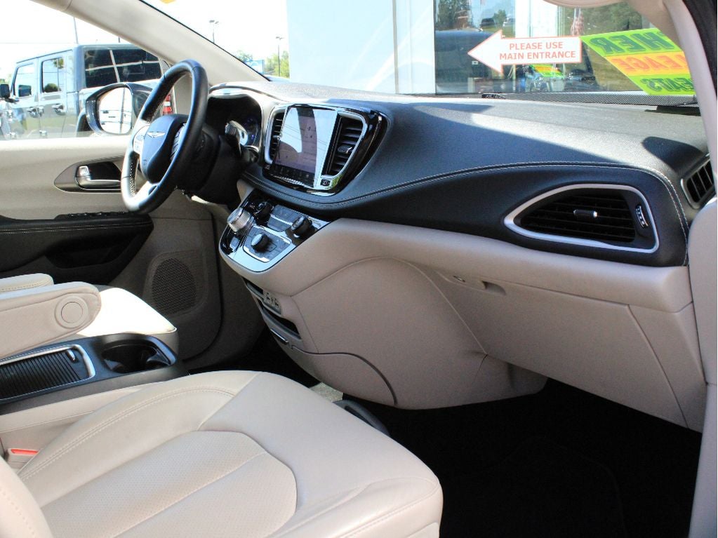 2021 Chrysler Pacifica Touring L