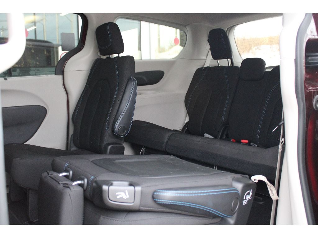 2021 Chrysler Pacifica Touring