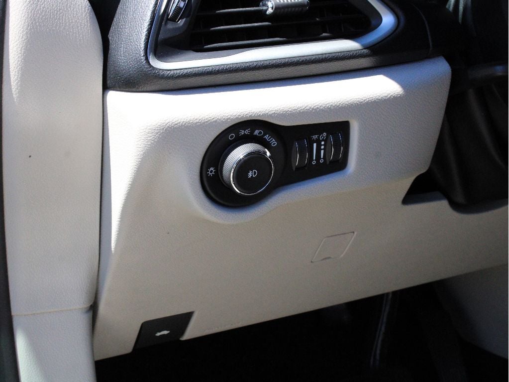 2020 Chrysler Pacifica Touring
