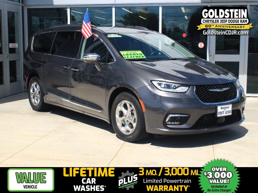 2022 Chrysler Pacifica Limited's photo