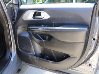 2022 Chrysler Pacifica Hybrid Touring L