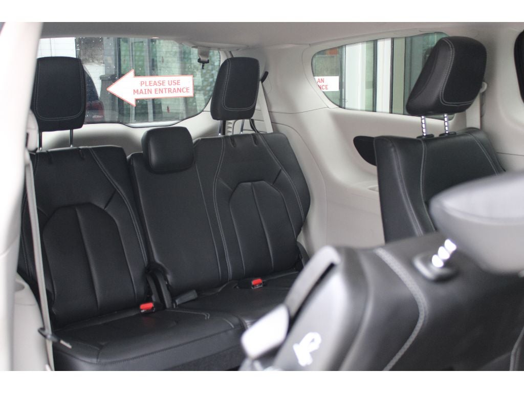 2022 Chrysler Pacifica Hybrid Hybrid Touring L