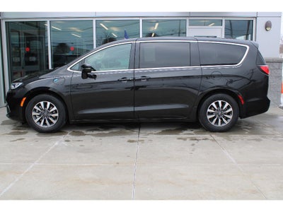 2022 Chrysler Pacifica Hybrid Hybrid Touring L