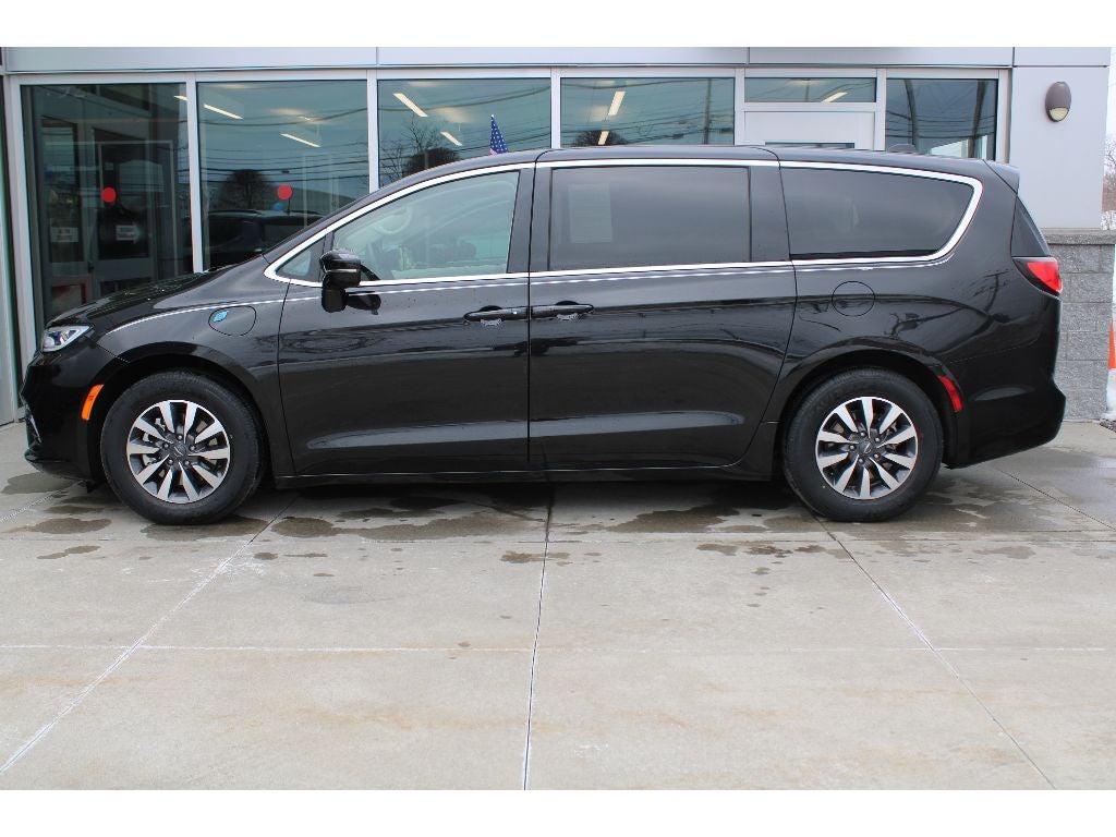 2022 Chrysler Pacifica Hybrid Hybrid Touring L