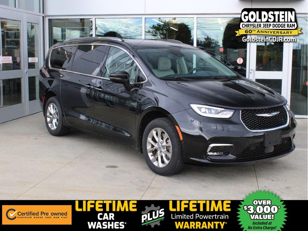 2021 Chrysler Pacifica Touring L's photo
