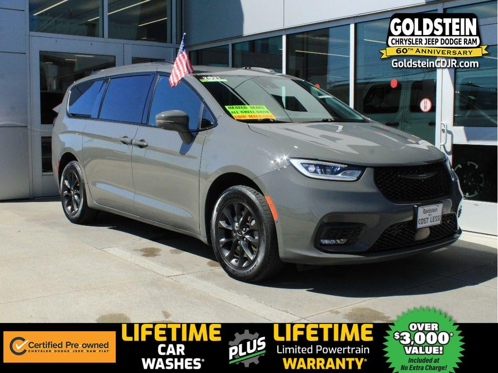 2021 Chrysler Pacifica Touring L's photo